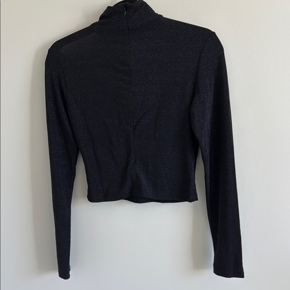 ASTR The Label Black Cropped Cutout Long Sleeve Top | NWOT - Picture 3 of 4